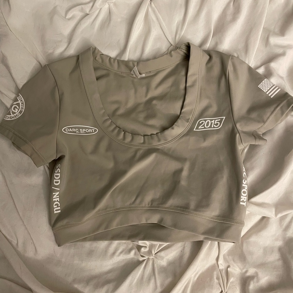Darc Sport Cream Crop T-Shirt Short Sleeve